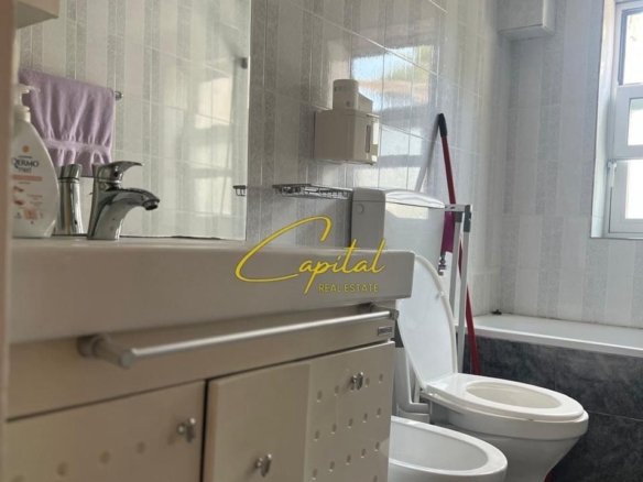 APARTAMENT ME QERA 2+1 MYSLYM SHYRI 700 EURO