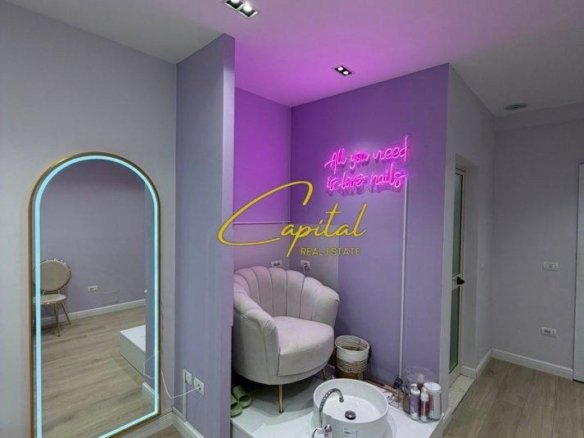 AMBIENT BIZNESI ME QERA 40 M2 LIQENI I THATE 60.000 LEKE