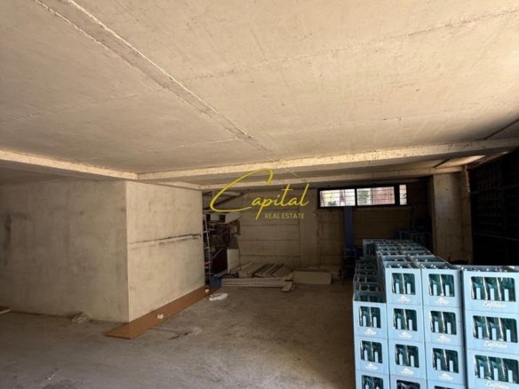 MAGAZINE ME QERA 200 M2 KOMBINAT 50.000 LEKE