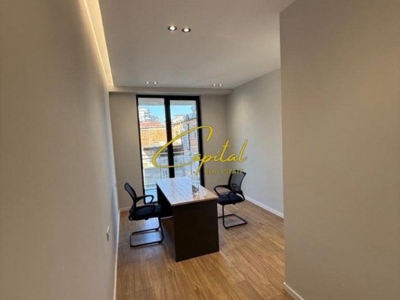 ZYRE ME QERA 70 M2 REZIDENCA GOLDEN TOWER 700 EURO