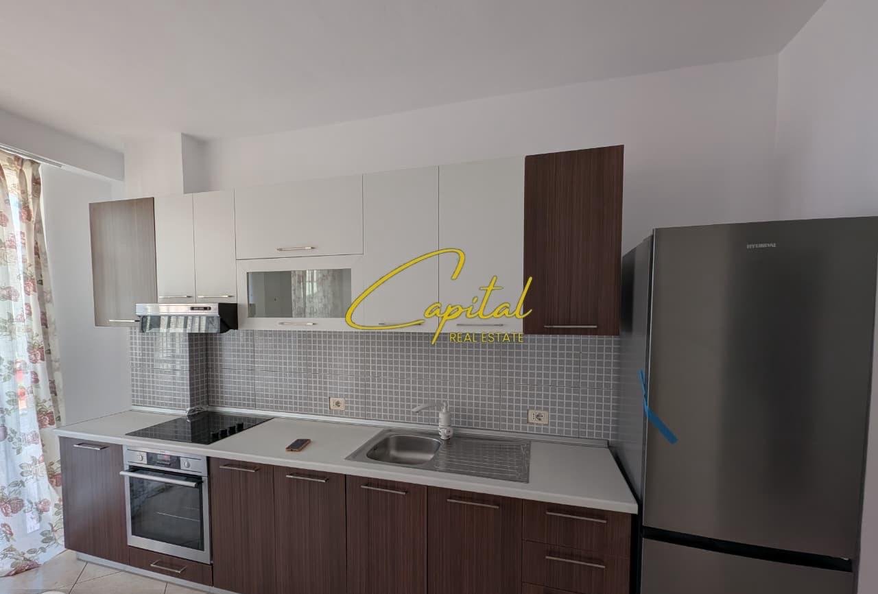 APARTAMENT ME QERA 2+1 RRUGA KONGRESI I MANASTIRIT 55.000 LEKE