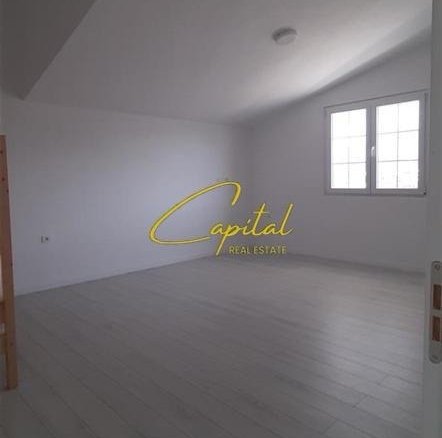 VILE PRIVATE ME QERA 500 M2 QENDRA TREGTARE TEG 2000 EURO