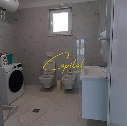 VILE PRIVATE ME QERA 500 M2 QENDRA TREGTARE TEG 2000 EURO