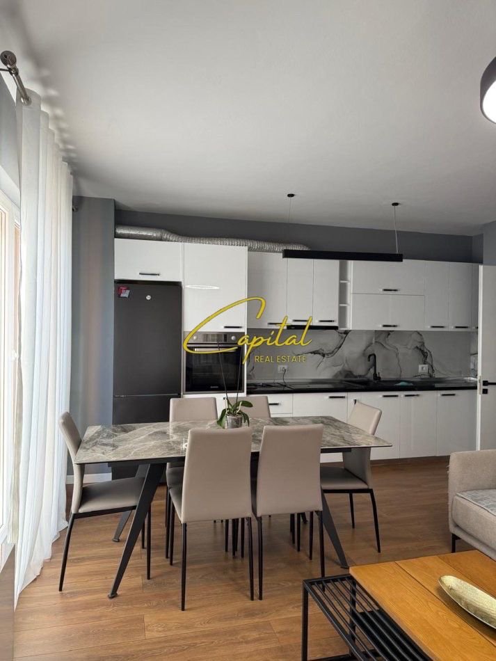 WhatsApp Image 2025-11-21 at 1.43.04 PM APARTAMENT ME QERA 2+1 RRUGA JORDAN MISJA 800 EURO
