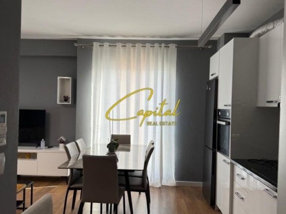 APARTAMENT ME QERA 2+1 RRUGA JORDAN MISJA 800 EURO