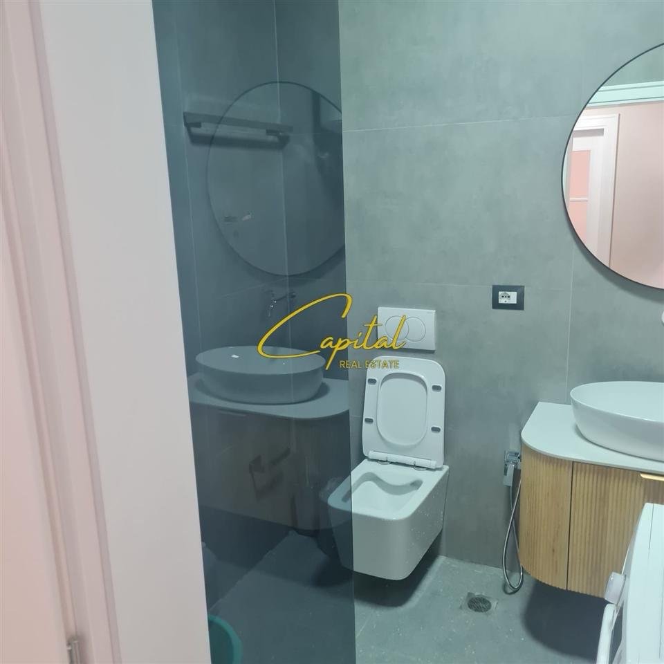 APARTAMENT ME QERA 2+1 ZOGU I ZI 80.000 LEKE