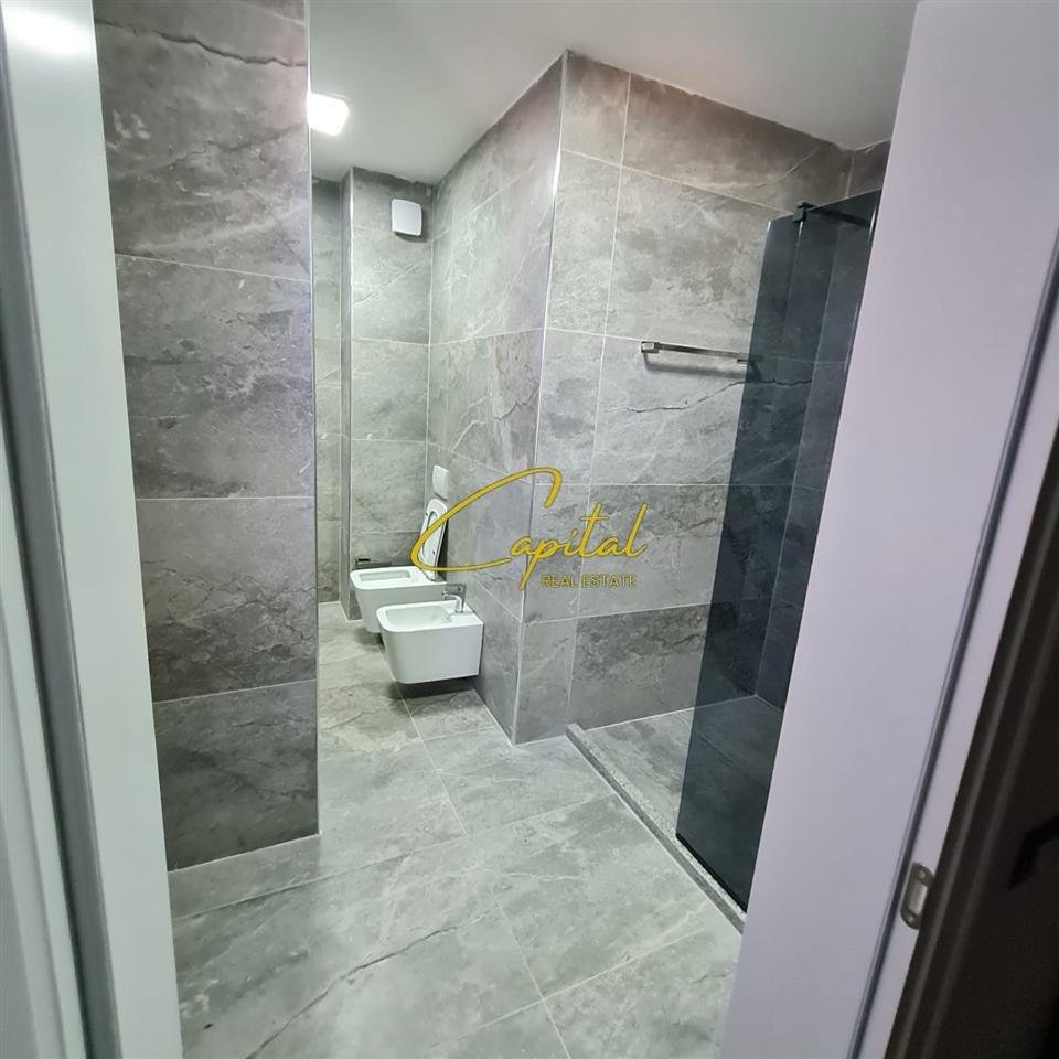 APARTAMENT ME QERA 2+1 ZOGU I ZI 80.000 LEKE