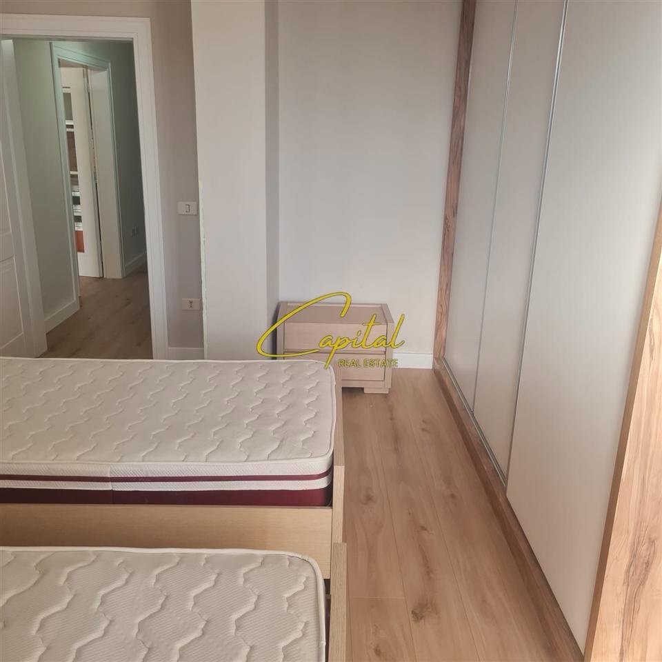 APARTAMENT ME QERA 2+1 ZOGU I ZI 80.000 LEKE
