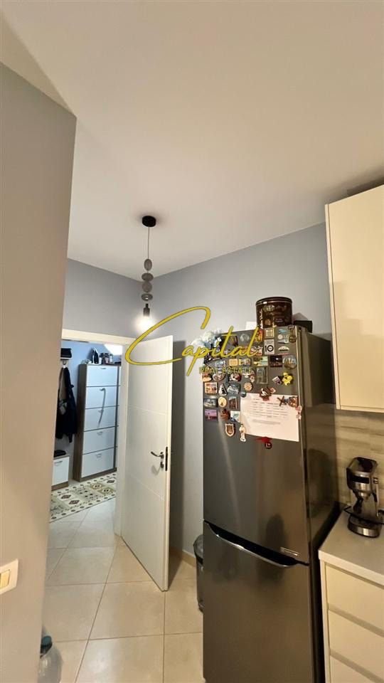 SHITET APARTAMENT 1+1 FRESKU 10.200.000 LEKE