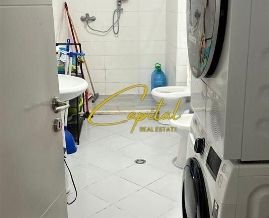 SHITET APARTAMENT 1+1 FRESKU 10.200.000 LEKE