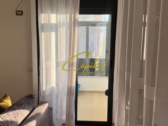 APARTAMENT ME QERA 2+1 YZBERISHT 45.000 LEKE