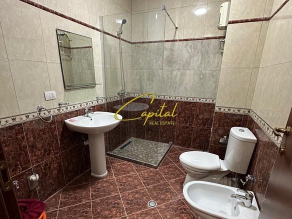 ZYRE ME QERA 118 M2 KOMUNA E PARISIT 70.000 LEKE