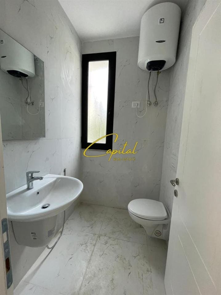 WhatsApp Image 2025-11-24 at 1.40.11 PM AMBIENT BIZNESI ME QERA 70 M2 STADIUMI DINAMO 800 EURO