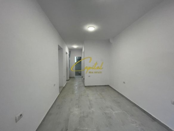 AMBIENT BIZNESI ME QERA 70 M2 STADIUMI DINAMO 800 EURO