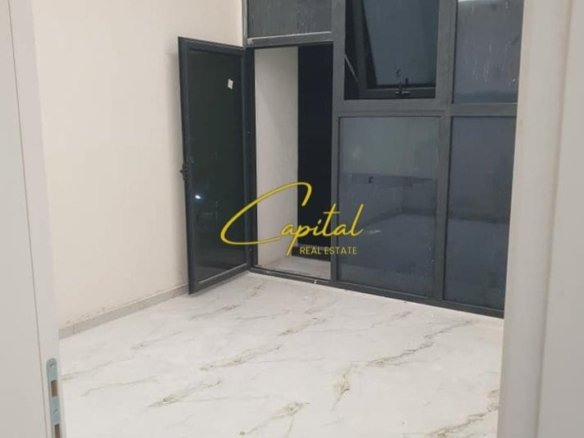 AMBIENT BIZNESI ME QERA 74 M2 ASTIR 1000 EURO