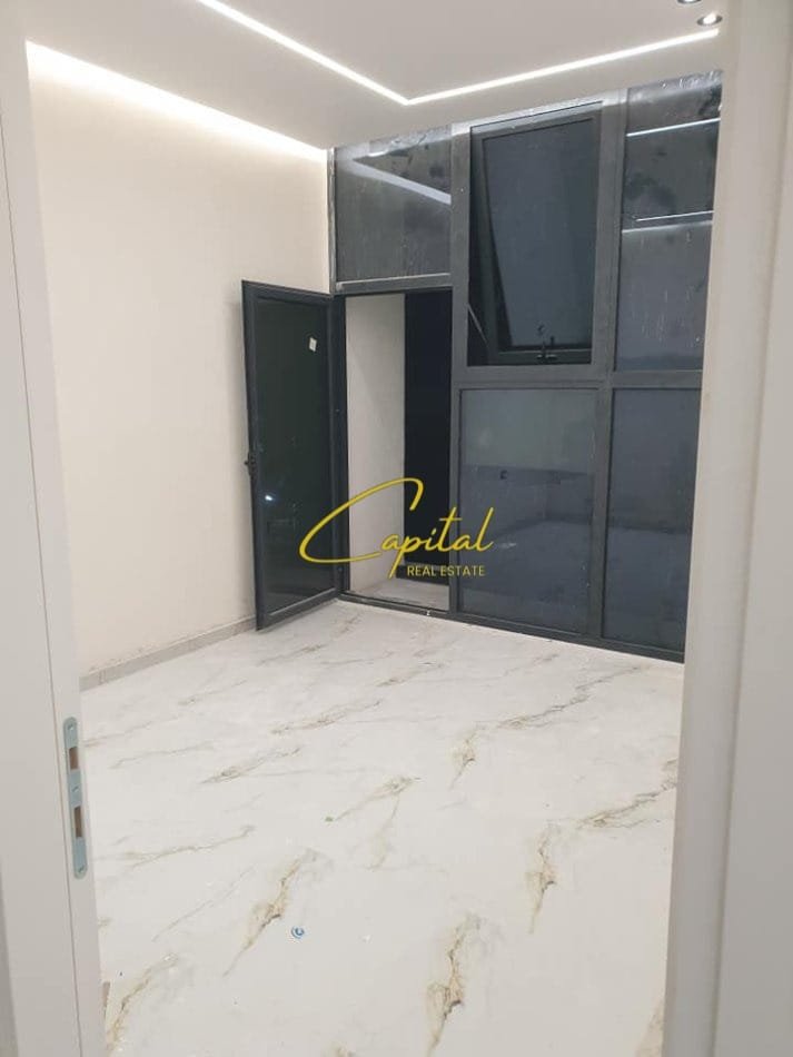 AMBIENT BIZNESI ME QERA 74 M2 ASTIR 1000 EURO