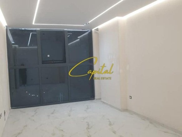 AMBIENT BIZNESI ME QERA 74 M2 ASTIR 1000 EURO