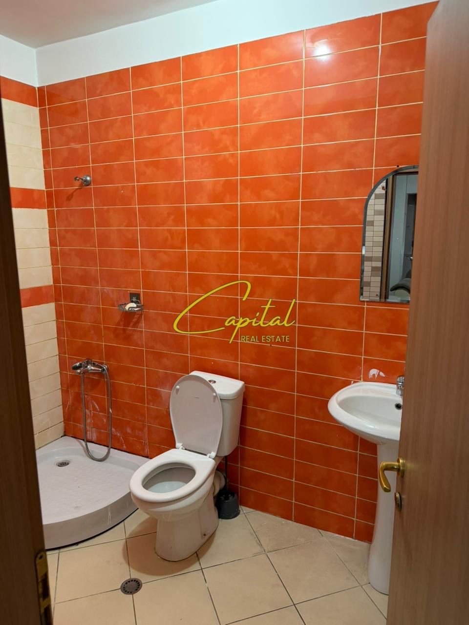WhatsApp Image 2025-11-24 at 3.58.40 PM APARTAMENT ME QERA 2+1+2 RRUGA E KAVAJES 70.000 LEKE