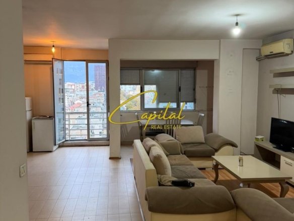 APARTAMENT ME QERA 2+1+2 RRUGA E KAVAJES 70.000 LEKE