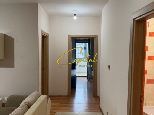 APARTAMENT ME QERA 2+1+2 RRUGA E KAVAJES 70.000 LEKE