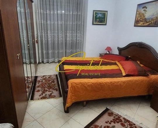 APARTAMENT ME QERA 1+1 QENDER 70.000 LEKE