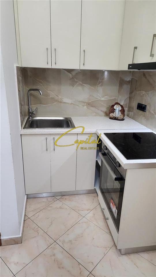 APARTAMENT ME QERA 1+1 QENDER 70.000 LEKE