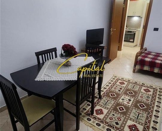 APARTAMENT ME QERA 1+1 QENDER 70.000 LEKE