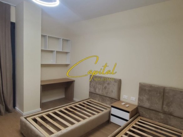 APARTAMENT ME QERA 2+1 LIQENI I THATE 1.300 EURO