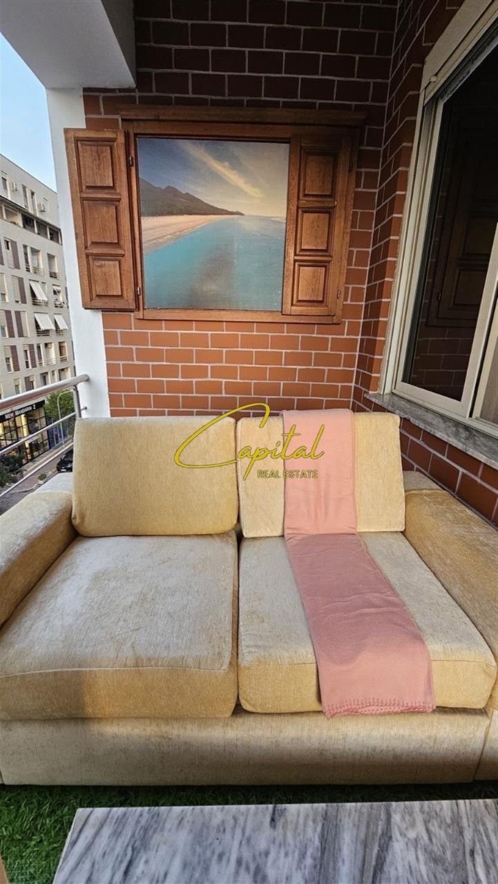WhatsApp Image 2025-11-24 at 9.26.49 AM (1) APARTAMENT ME QERA 1+1 ISH STACIONI TRENIT 80.000 LEKE
