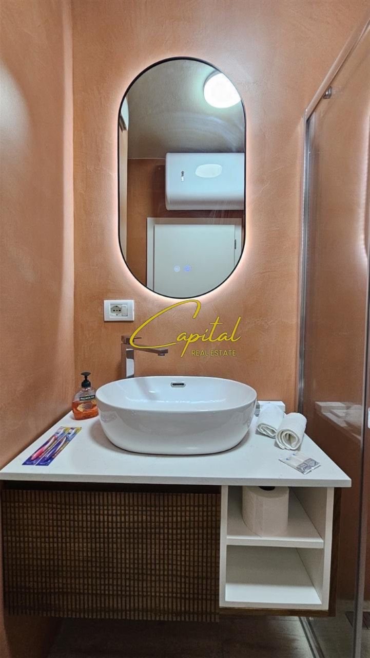 WhatsApp Image 2025-11-24 at 9.26.49 AM APARTAMENT ME QERA 1+1 ISH STACIONI TRENIT 80.000 LEKE