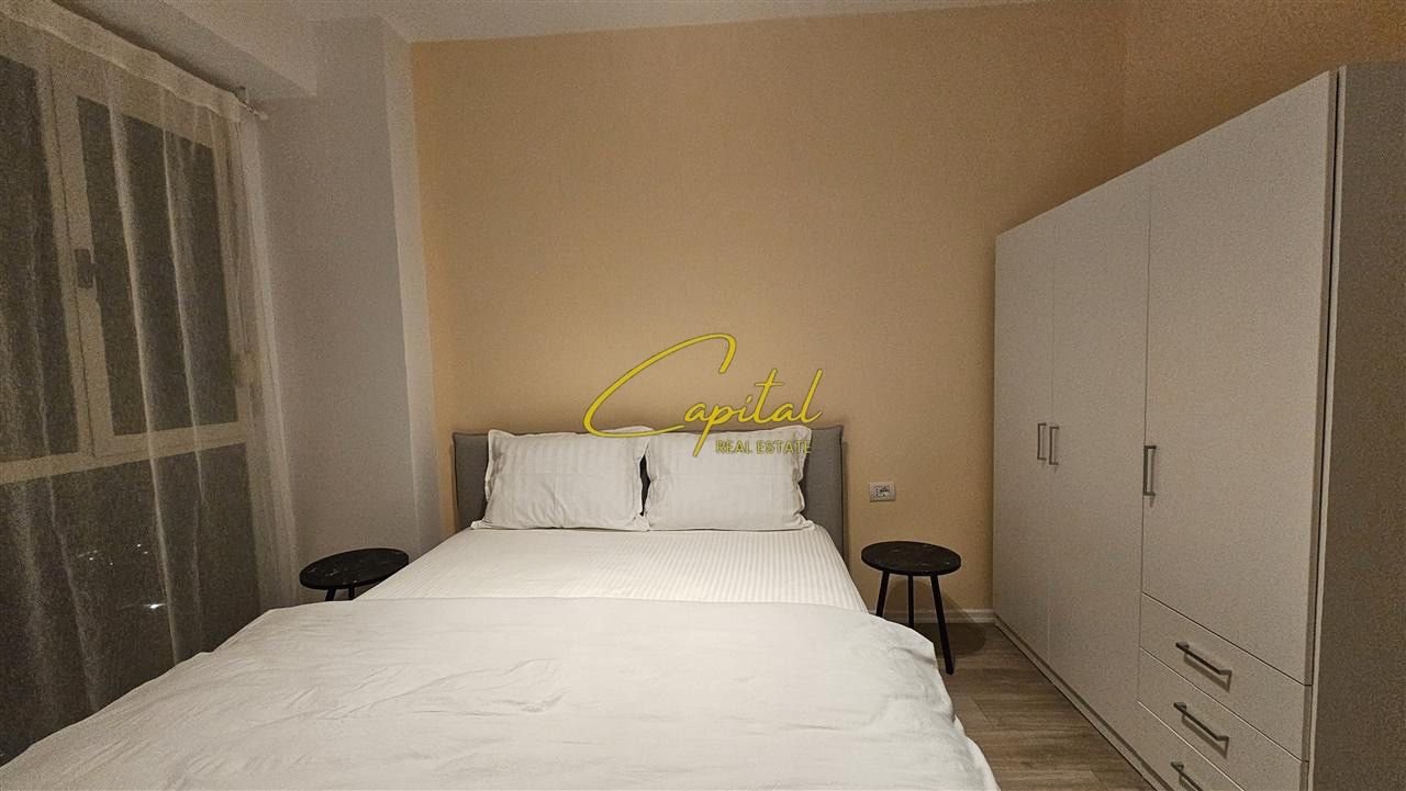 WhatsApp Image 2025-11-24 at 9.26.50 AM APARTAMENT ME QERA 1+1 ISH STACIONI TRENIT 80.000 LEKE