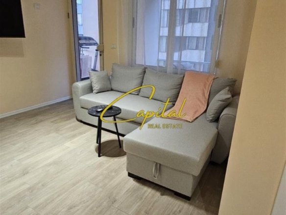 APARTAMENT ME QERA 2+1+2 ISH STACIONI TRENIT 800 EURO