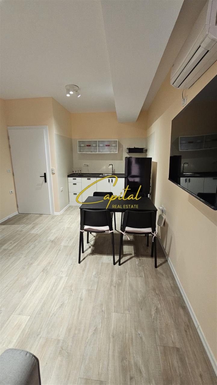 WhatsApp Image 2025-11-24 at 9.26.51 AM APARTAMENT ME QERA 1+1 ISH STACIONI TRENIT 80.000 LEKE