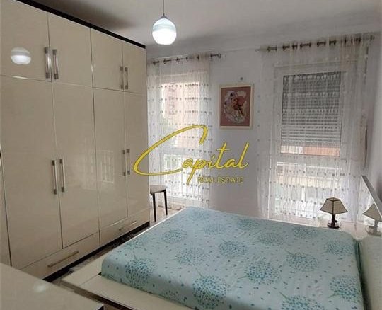 APARTAMENT ME QERA 2+1+2 ISH STACIONI TRENIT 800 EURO