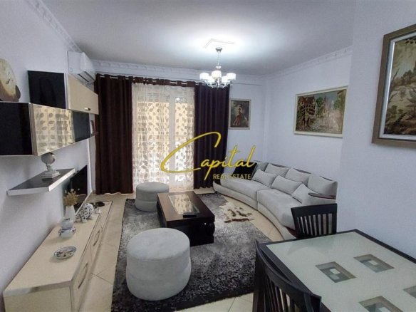 APARTAMENT ME QERA 2+1+2 ISH STACIONI TRENIT 800 EURO