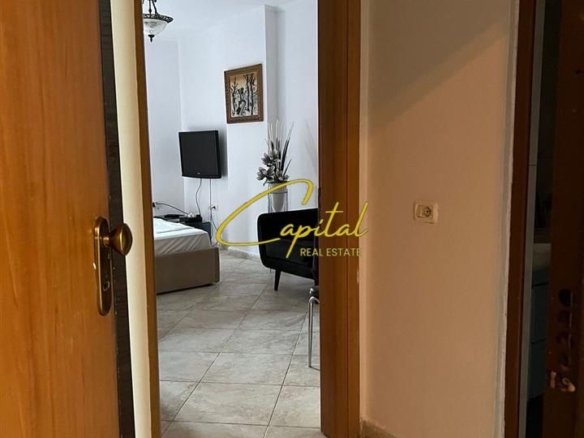 APARTAMENT STUDIO ME QERA 45 M2 RRUGA E BARRIKADAVE 50.000 LEKE