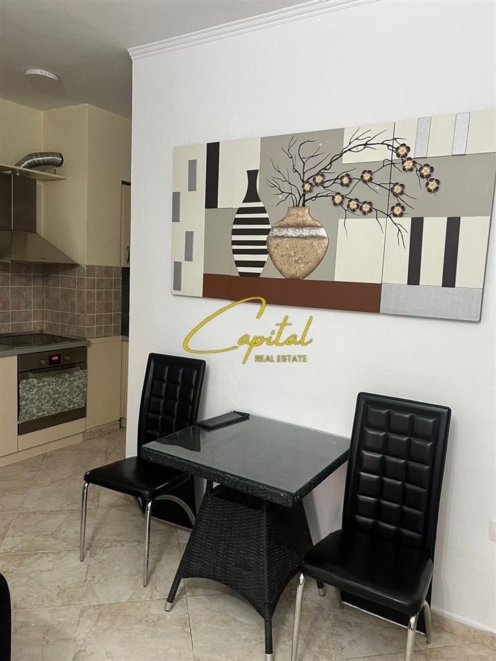 APARTAMENT STUDIO ME QERA 45 M2 RRUGA E BARRIKADAVE 50.000 LEKE