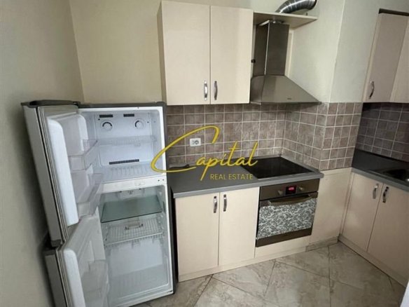 APARTAMENT STUDIO ME QERA 45 M2 RRUGA E BARRIKADAVE 50.000 LEKE