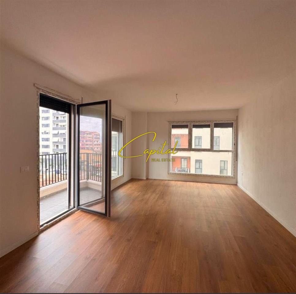 APARTARTAMENT ME QERA 2+1+2 KOMPLEKSI TRIO TOWER 600 EURO