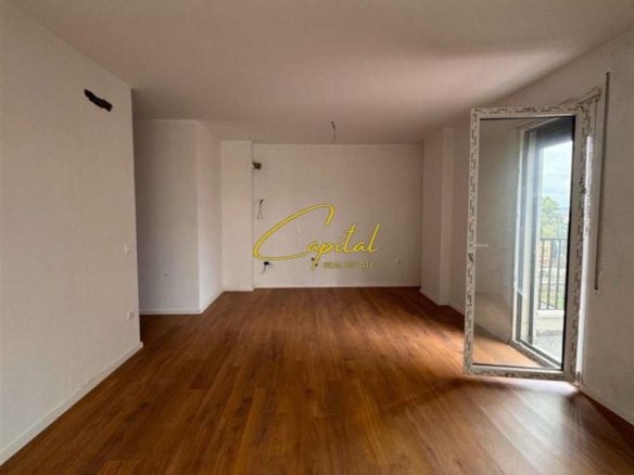 APARTARTAMENT ME QERA 2+1+2 KOMPLEKSI TRIO TOWER 600 EURO