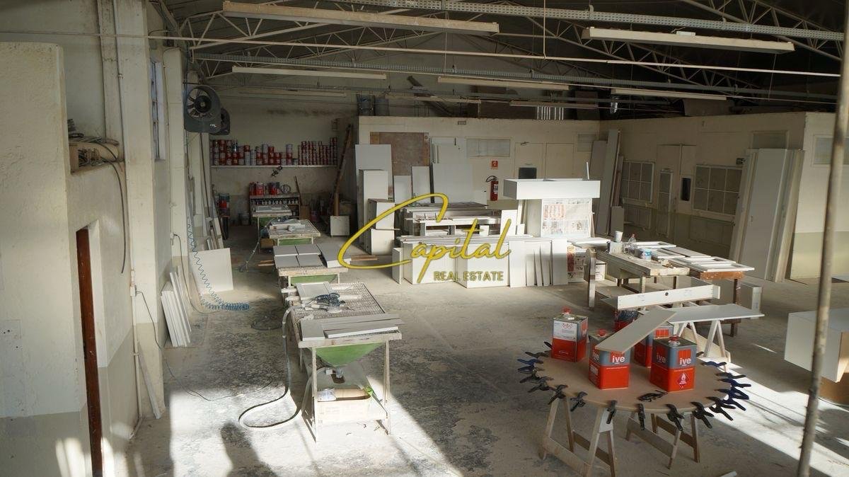 MAGAZINE ME QERA 230 M2 SAUK 1.600 EURO