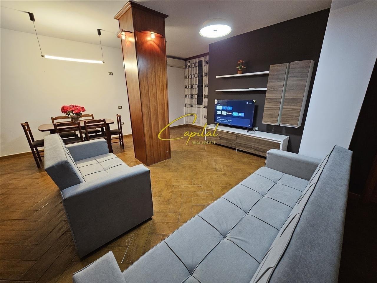 APARTAMENT ME QERA 3+1 RRUGA DRITAN HOXHA 800 EURO