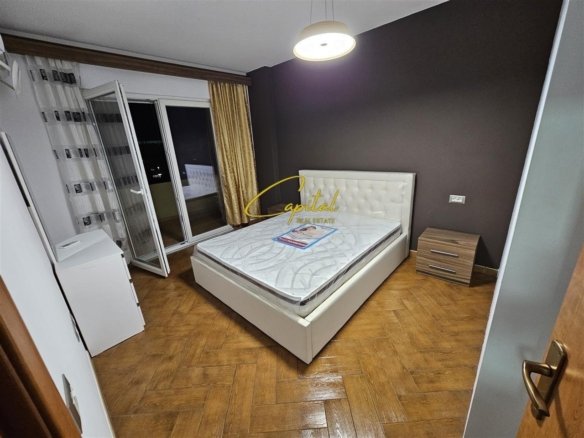 APARTAMENT ME QERA 3+1 RRUGA DRITAN HOXHA 800 EURO