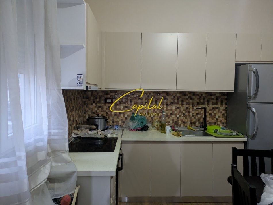 APARTAMENT ME QERA 2+1 XHAMLLIKU 50.000 LEKE