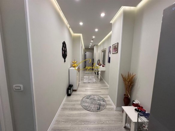 SHITET APARTAMENT 3+1 FRESKU 22.000.000 LEKE