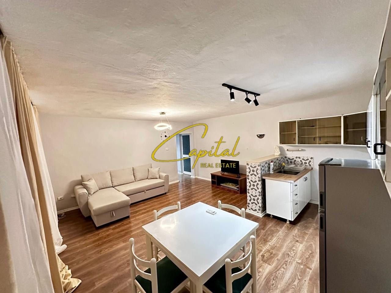 WhatsApp Image 2025-11-28 at 12.15.28 PM (2) APARTAMENT ME QERA 1+1 QENDER 60.000 LEKE