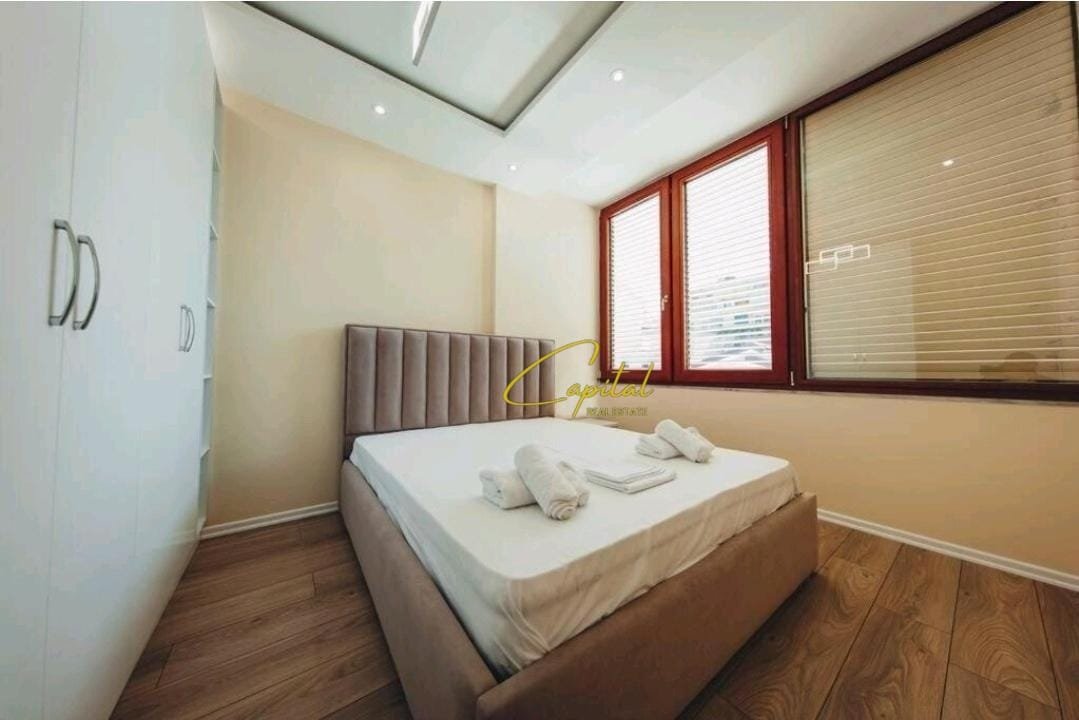 APARTAMENT ME QERA 1+1 MYSLYM SHYRI 650 EURO