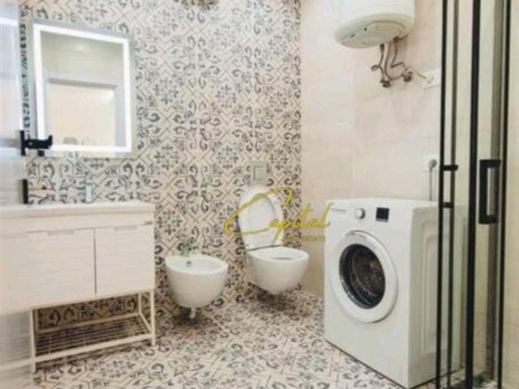APARTAMENT ME QERA 1+1 MYSLYM SHYRI 650 EURO