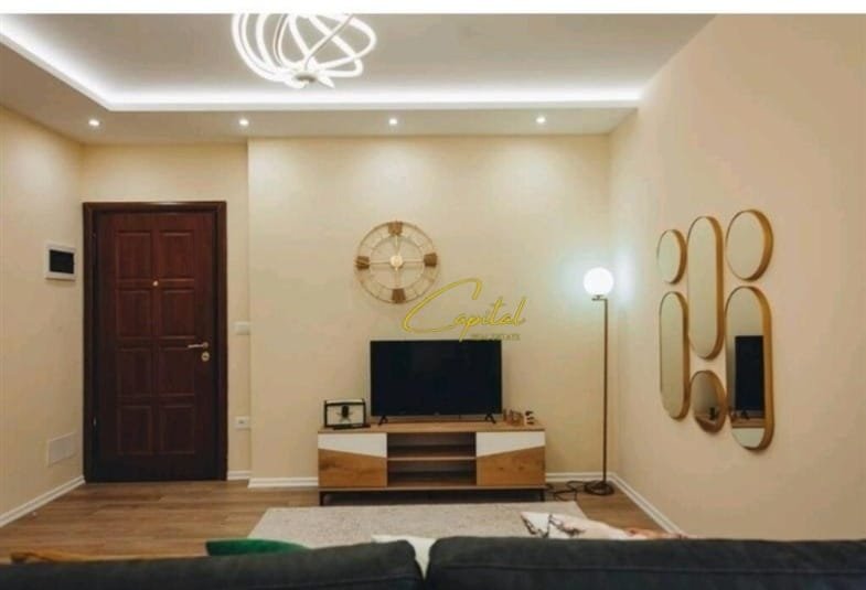 APARTAMENT ME QERA 1+1 MYSLYM SHYRI 650 EURO