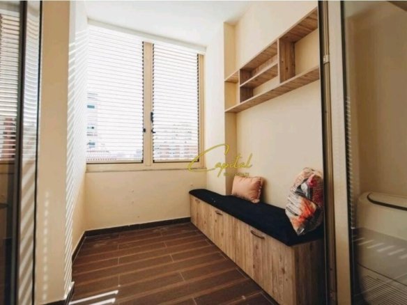 APARTAMENT ME QERA 1+1 MYSLYM SHYRI 650 EURO